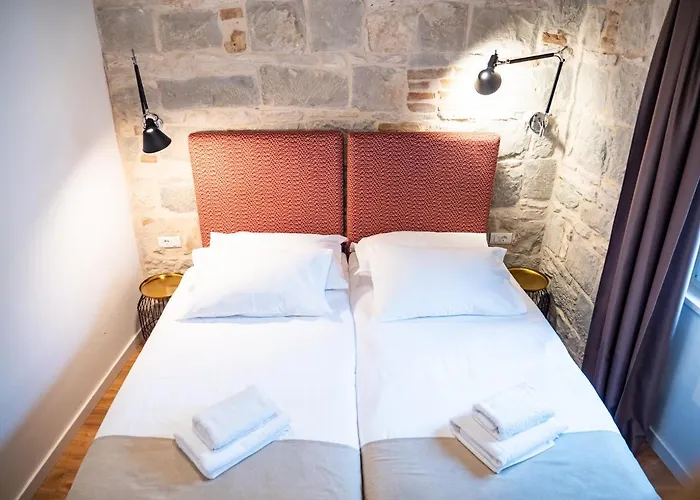 Appartement Emarkoni *