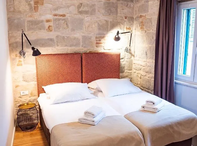 Appartement Emarkoni *