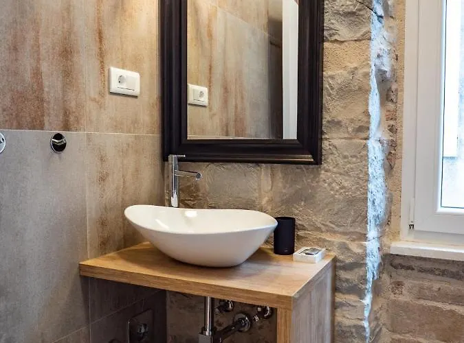 Appartement Emarkoni *