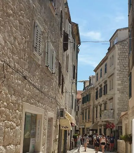 Emarkoni Split