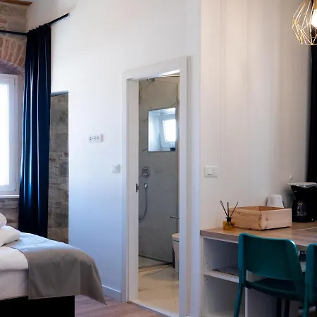 Appartement Emarkoni *