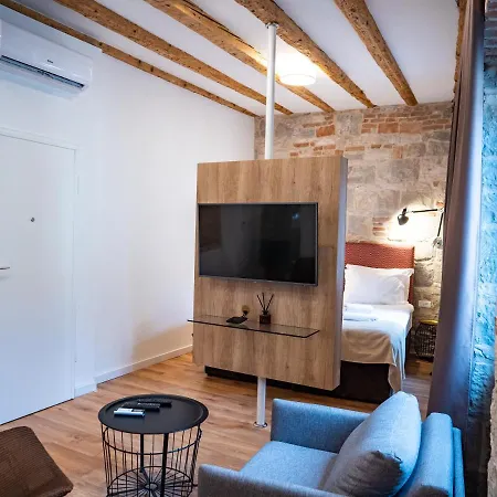 Emarkoni Apartment *