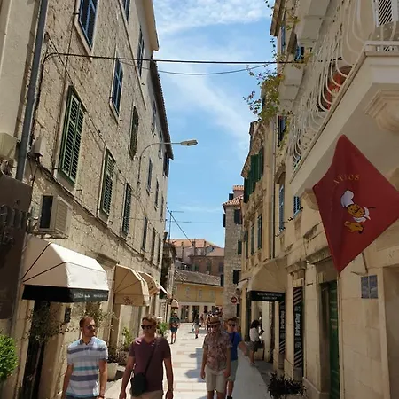 Apartment Emarkoni